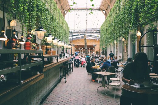 Blog & Resources The Staff-Customer Crisis: Two Tribes, One Dining Room